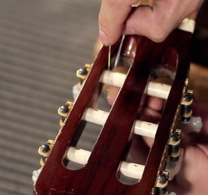 Como trocar as cordas do violão - Imagem 9
